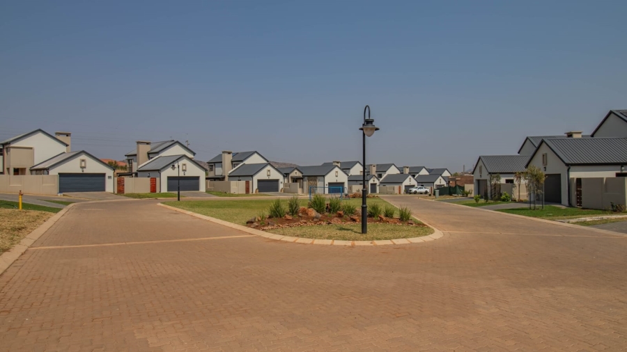 To Let 4 Bedroom Property for Rent in Ifafi North West